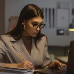 Automatyzacje sztuczna inteligencja: klucz do efektywności w nowoczesnym biznesie
